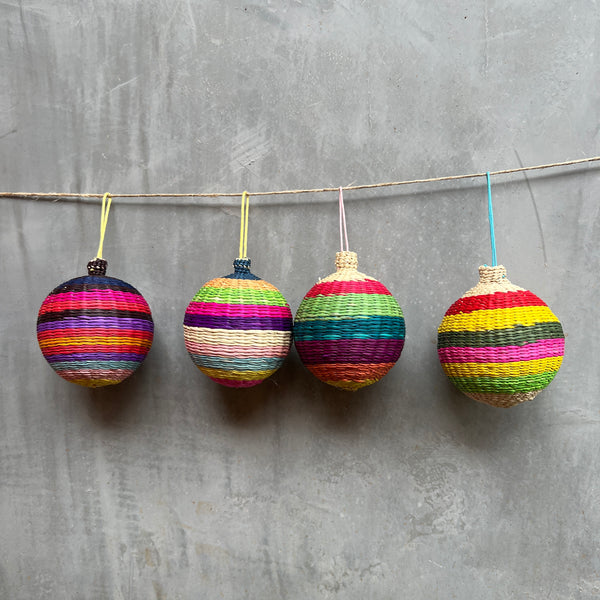 Conjunto: 4 Bolas Colombianas P