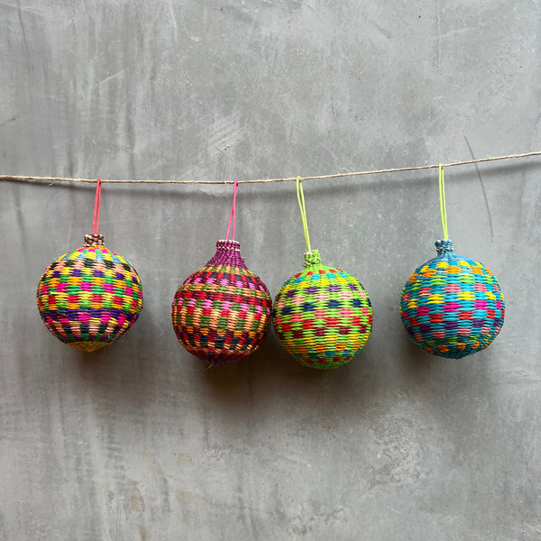 Conjunto: 4 Bolas Colombianas P