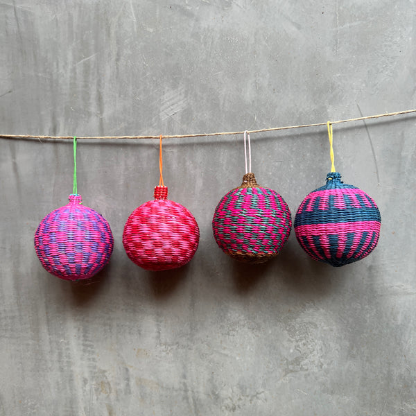 Conjunto: 4 Bolas Colombianas P