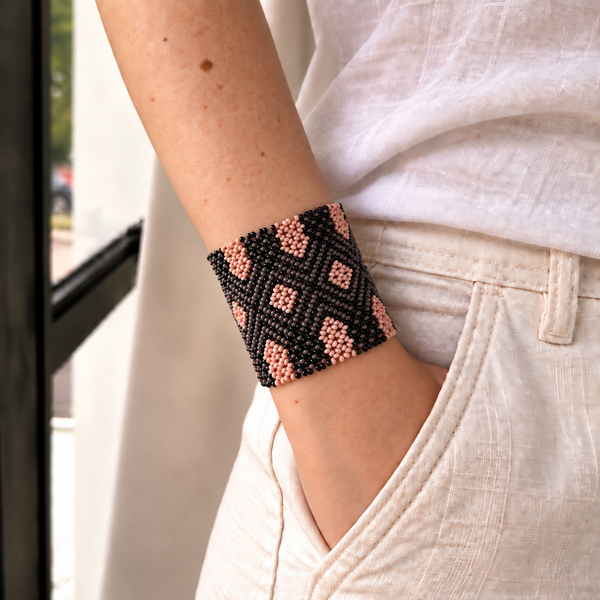 Pulseira Kamayurá – Arte Ancestral do Xingu