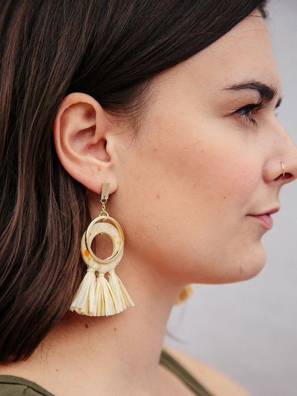 Brinco Tachas Amarelas