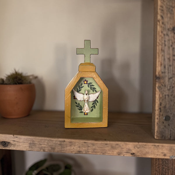 Mini Oratório com Divino de Madeira