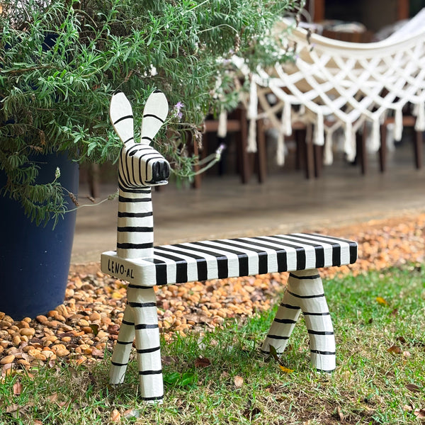 Banco Zebra de Madeira - Leno