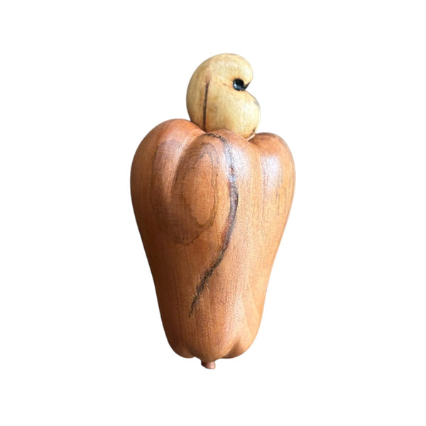 Fruta em Madeira - Caju