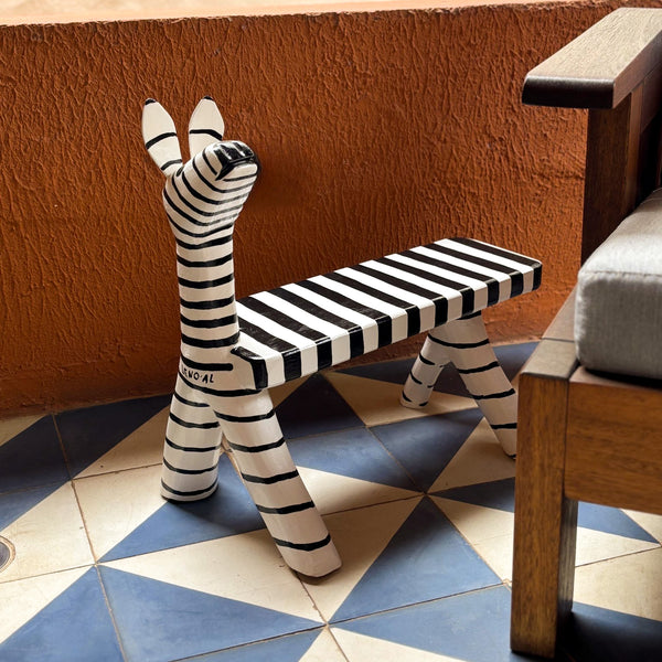 Banco Zebra de Madeira - Leno