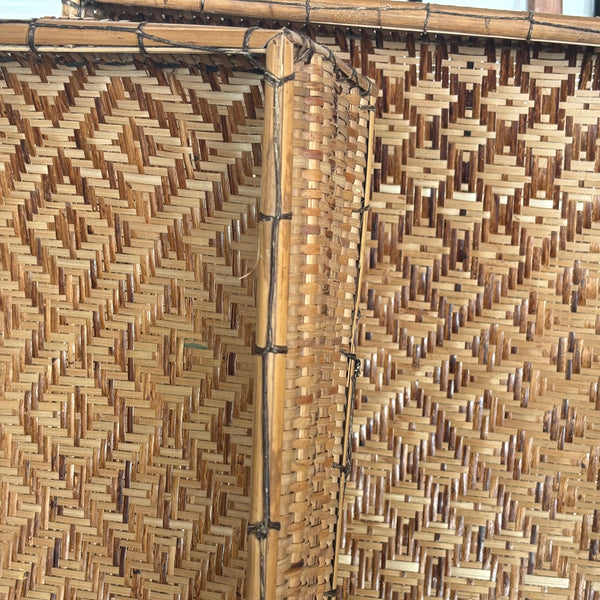 Cesta Quadrada do Povo Wajãpi