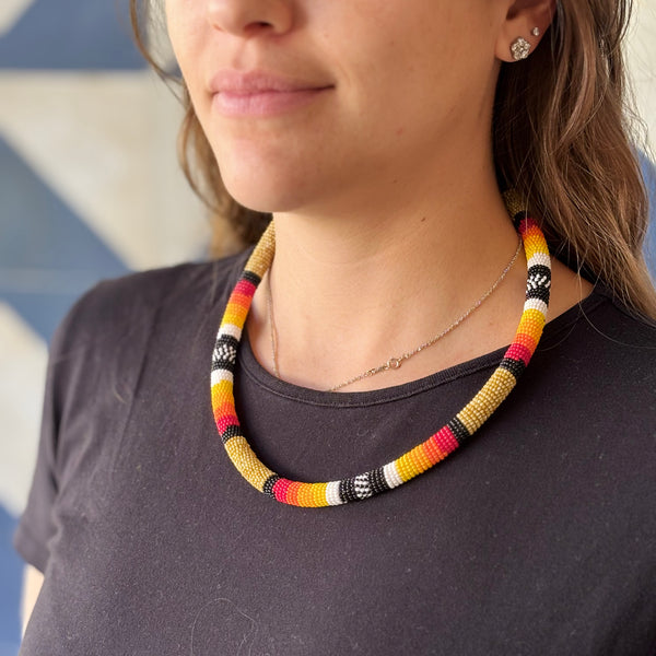 Colar Kamayurá – Arte Ancestral em Miçangas