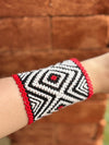 Pulseira Kamayurá – Arte Ancestral em Miçangas