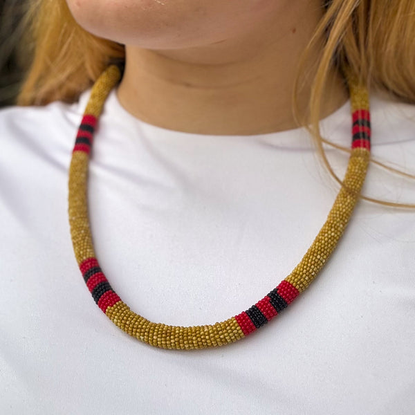 Colar Kamayurá – Arte Ancestral em Miçangas