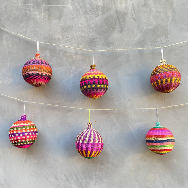 Conjunto: 6 Bolas Colombianas M