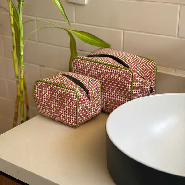 Kit com 2 Necessaires