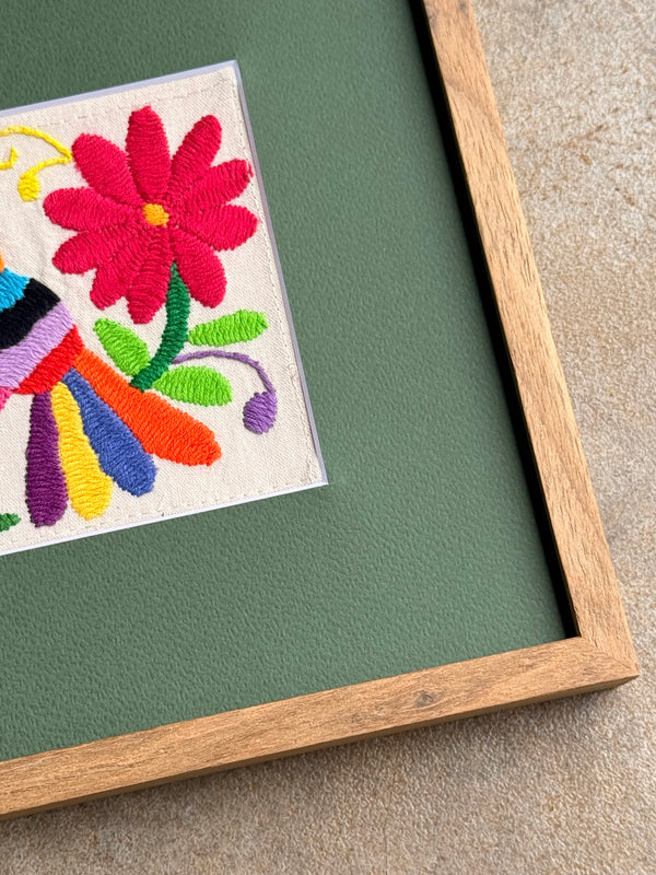 Quadro Tecido Bordado Otomí - México