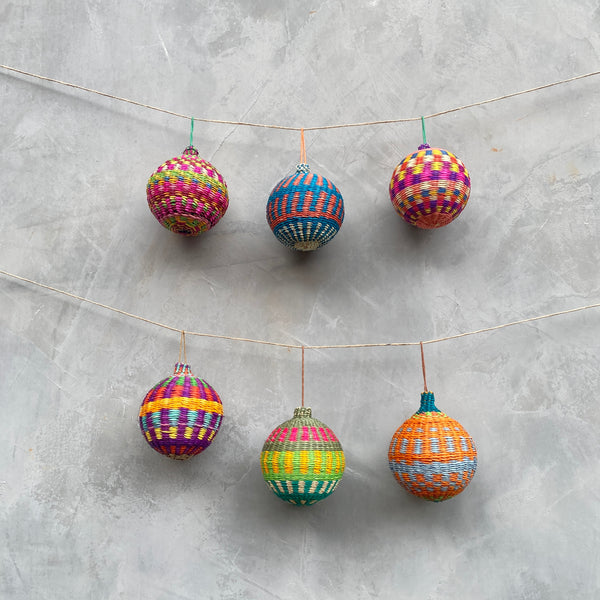 Conjunto: 6 Bolas Colombianas M