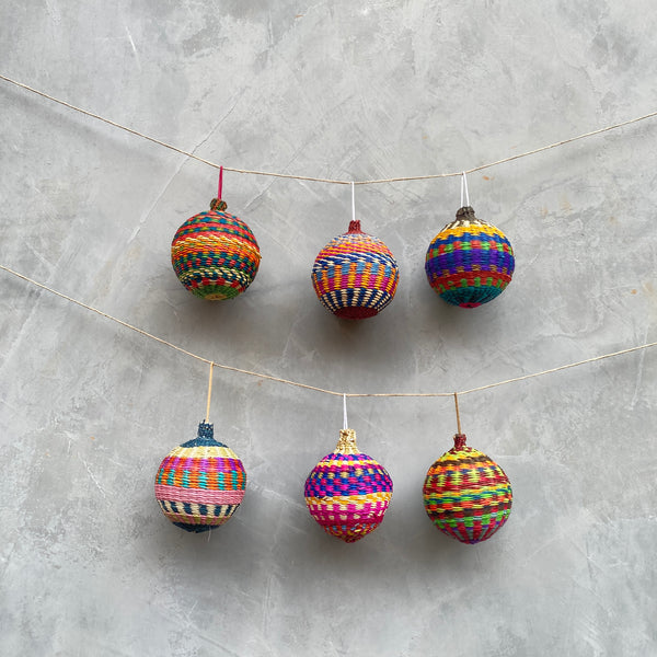 Conjunto: 6 Bolas Colombianas M