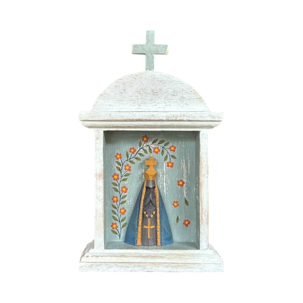 Oratório com Divino de Madeira