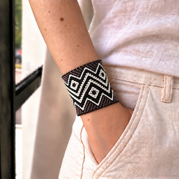 Pulseira Kamayurá – Arte Ancestral do Xingu
