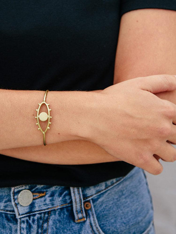 Bracelete Olhos Dourados